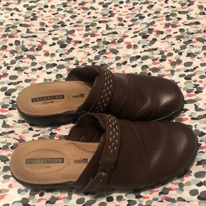Clark Brown women’s slides size women 9